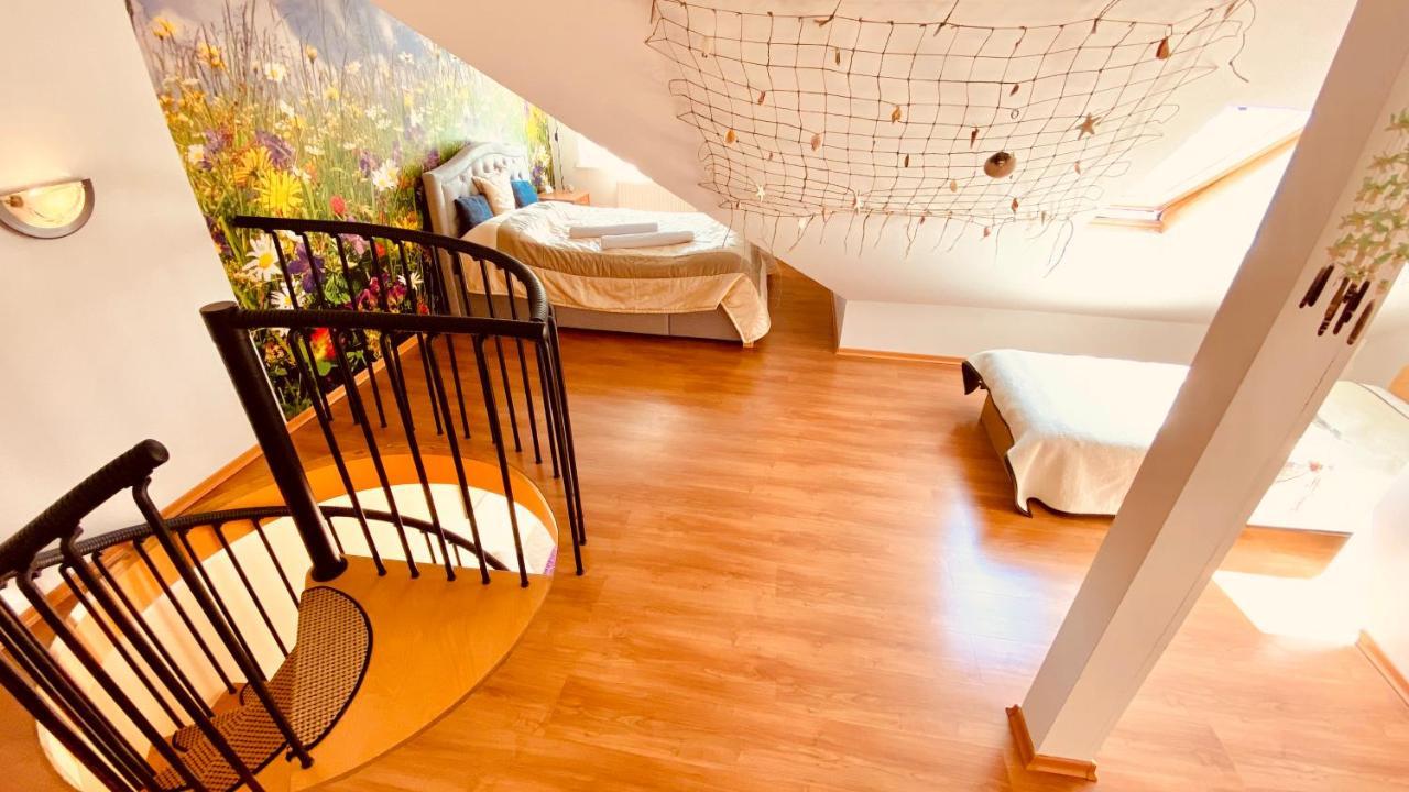 Sonnige Maisonette-Wohnung Mit Blick Auf Die Bucht Dziwnów Dış mekan fotoğraf