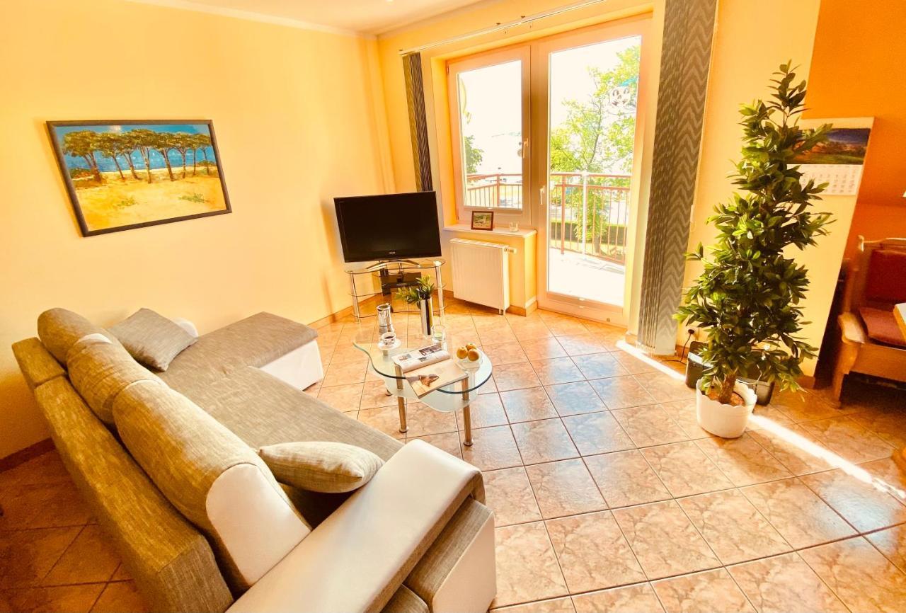 Sonnige Maisonette-Wohnung Mit Blick Auf Die Bucht Dziwnów Dış mekan fotoğraf